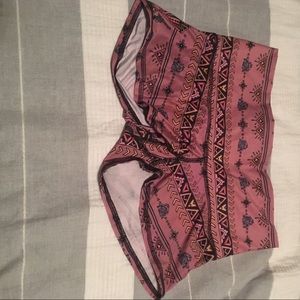 Teeki size M hot short. Pink with design